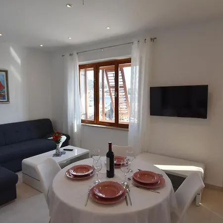 Appartement Nede Podgora